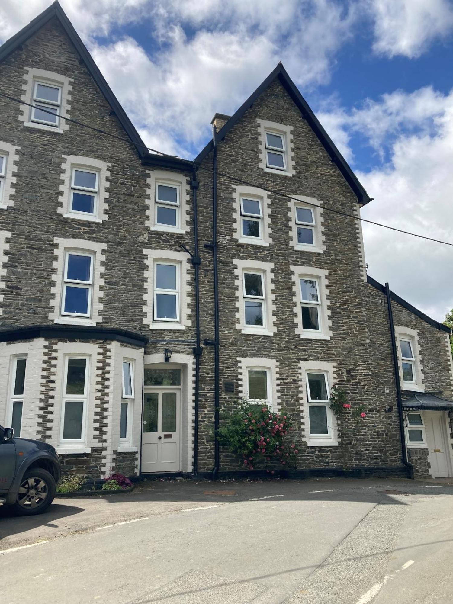 Serenity House Wales Llangammarch Wells Exterior photo
